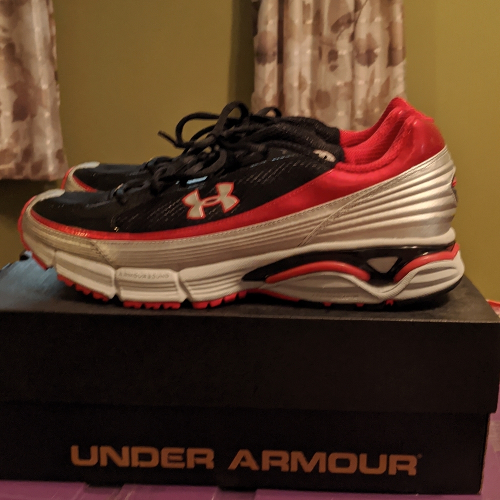 NEW Under Armour Cross Training 11.5